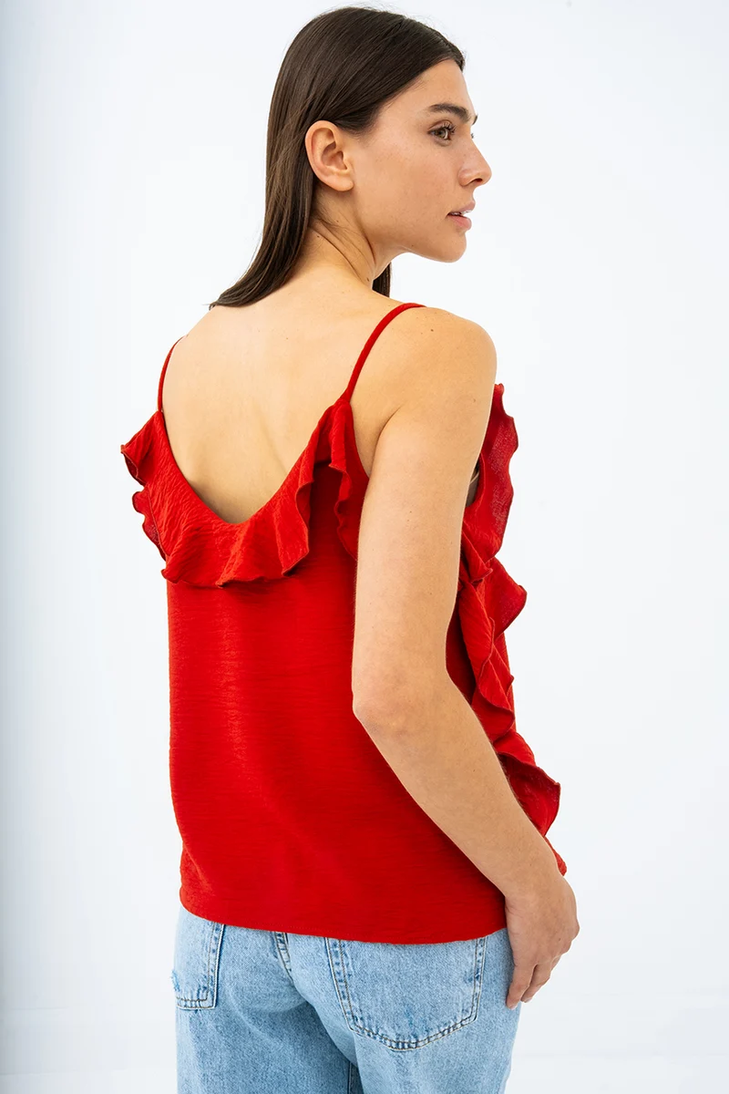 La camisole à volants fines bretelles