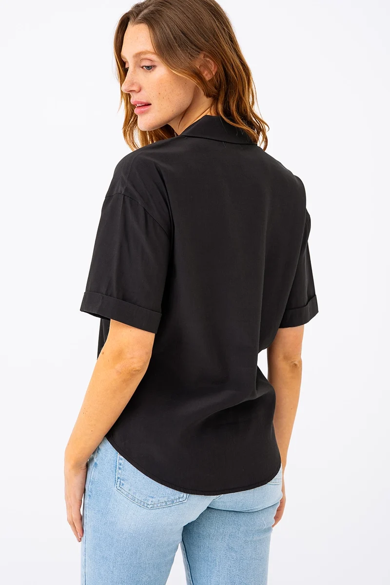 La blouse courte unie