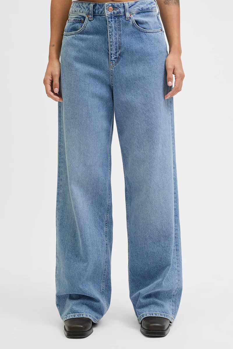 Le jean bleu modèle Tokyo Wide