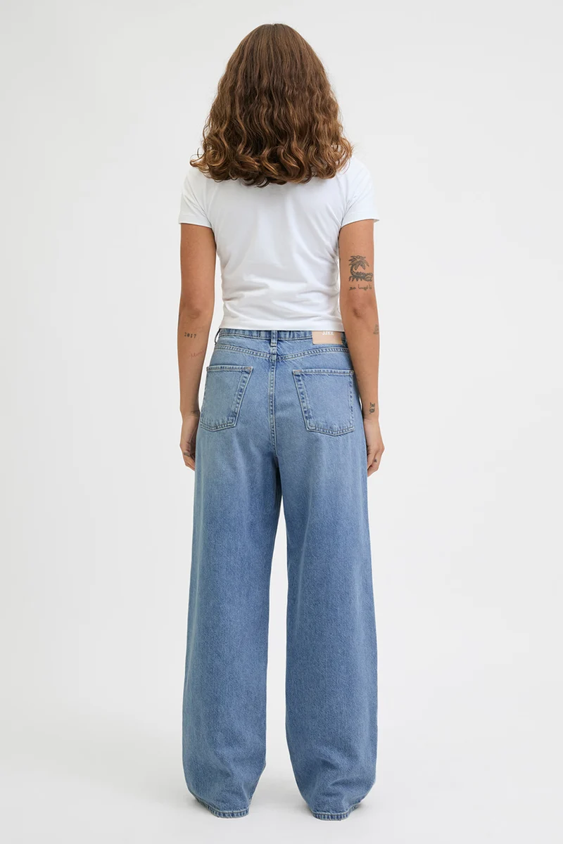 Le jean bleu modèle Tokyo Wide
