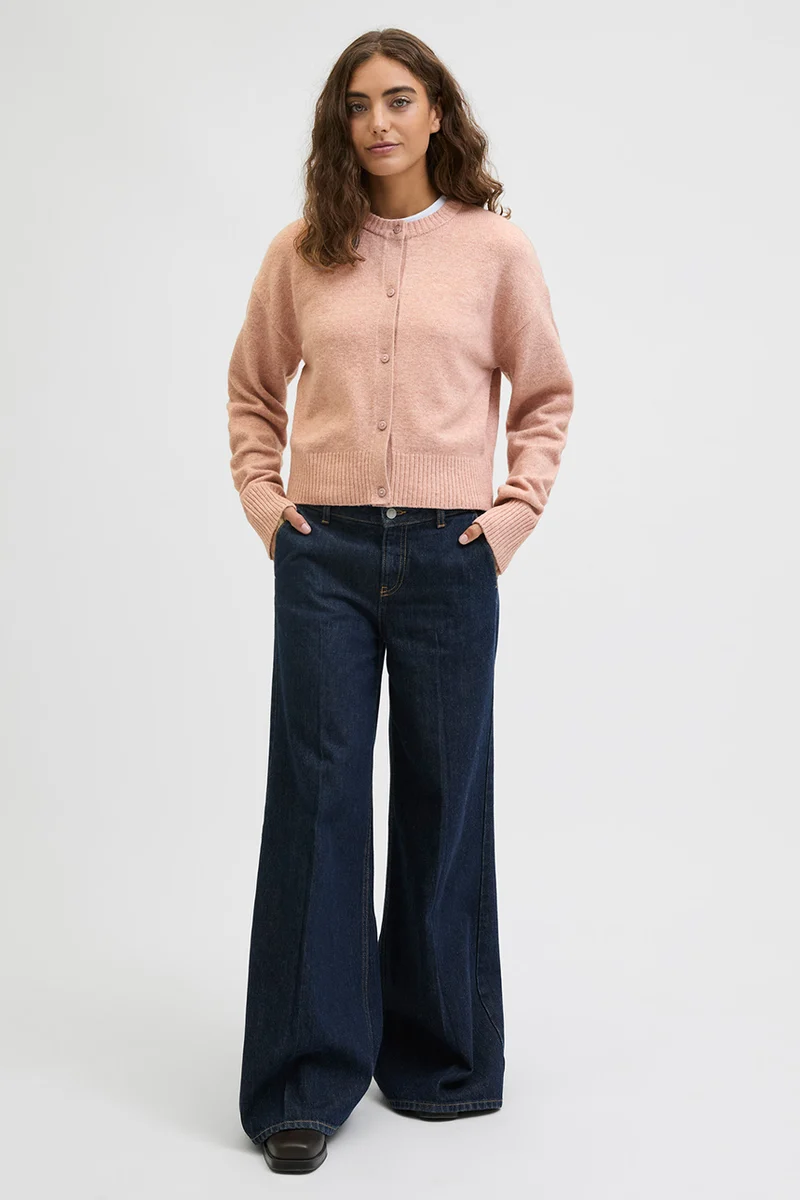 Le cardigan court en tricot