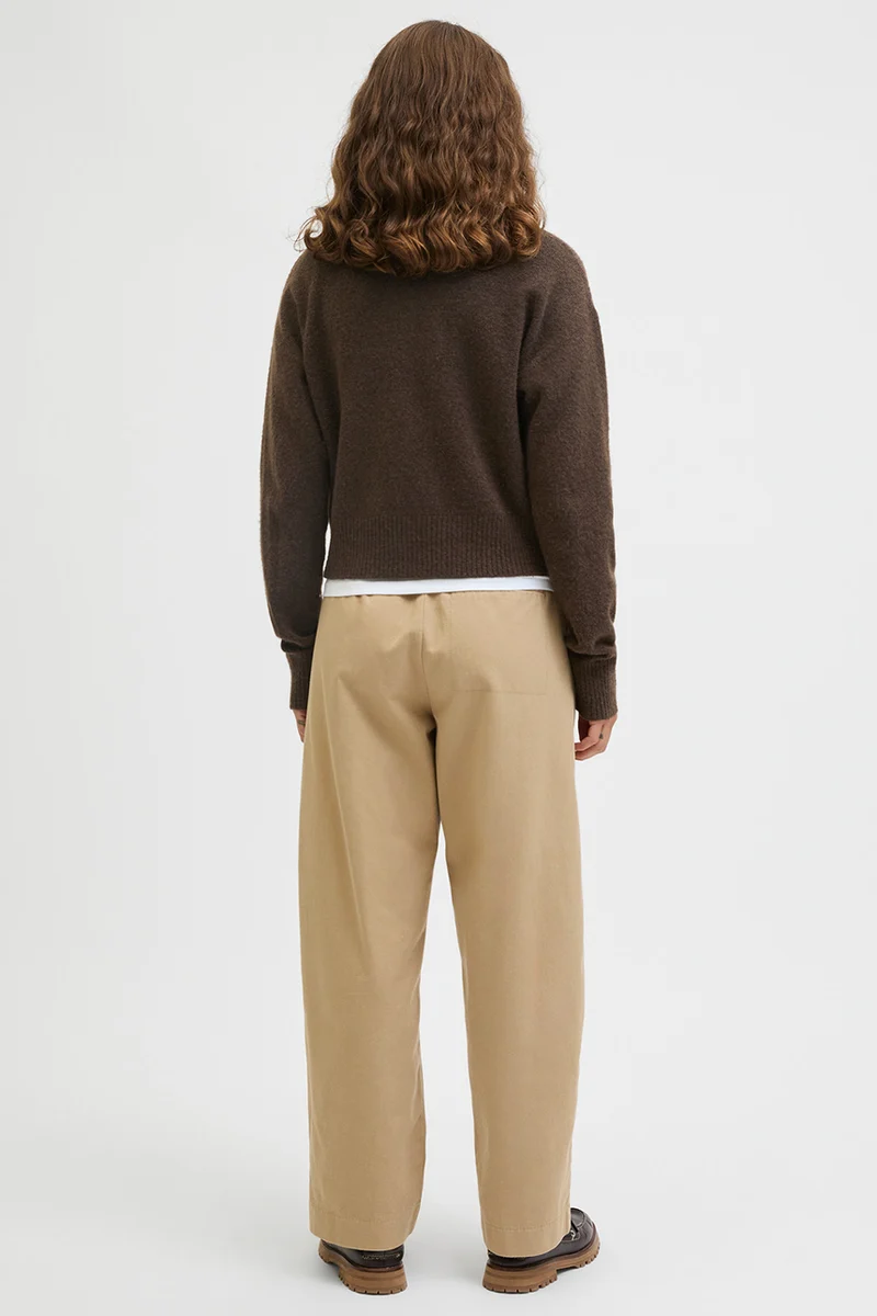 Le cardigan court en tricot