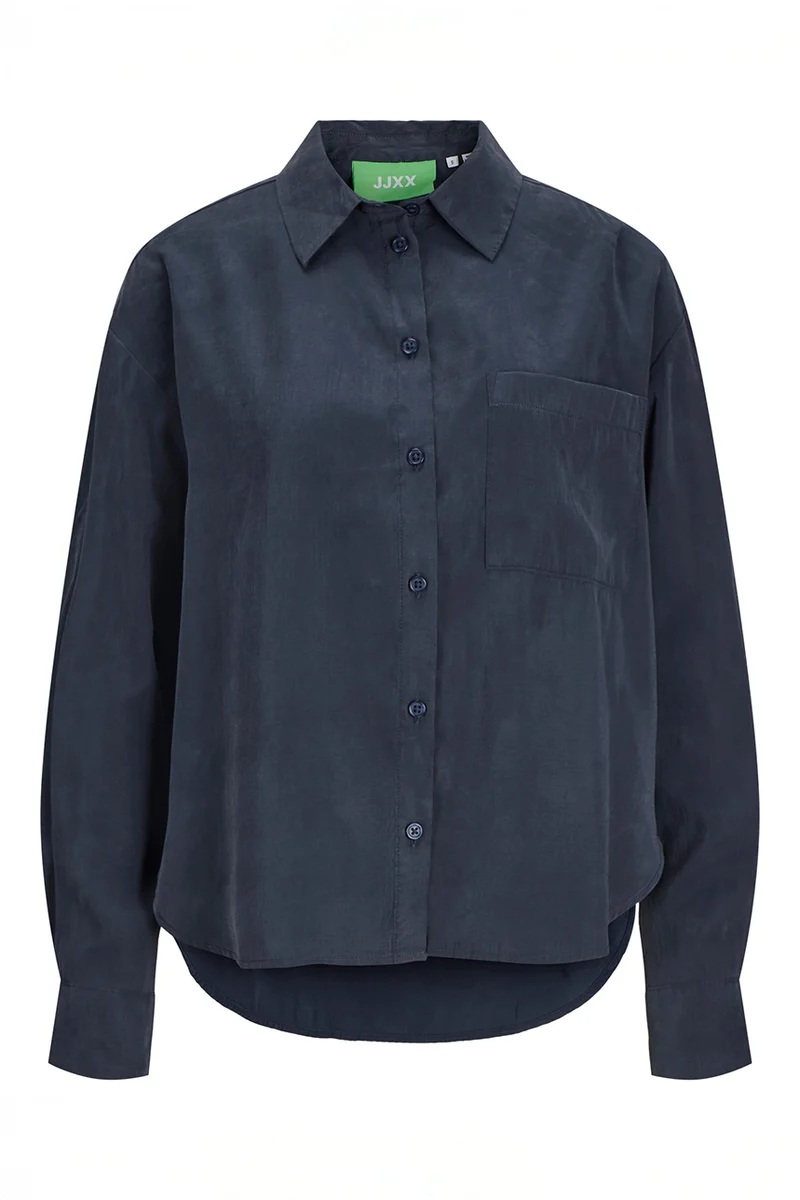 La chemise douce à manches longues