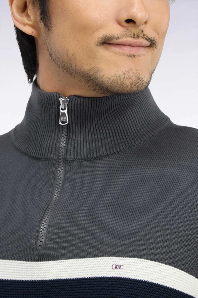 Pull à col camionneur en coton kaki à découpes contrastées coupe droite