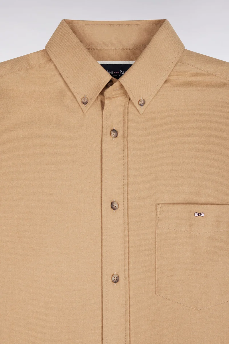 Chemise unie en coton caramel coupe droite