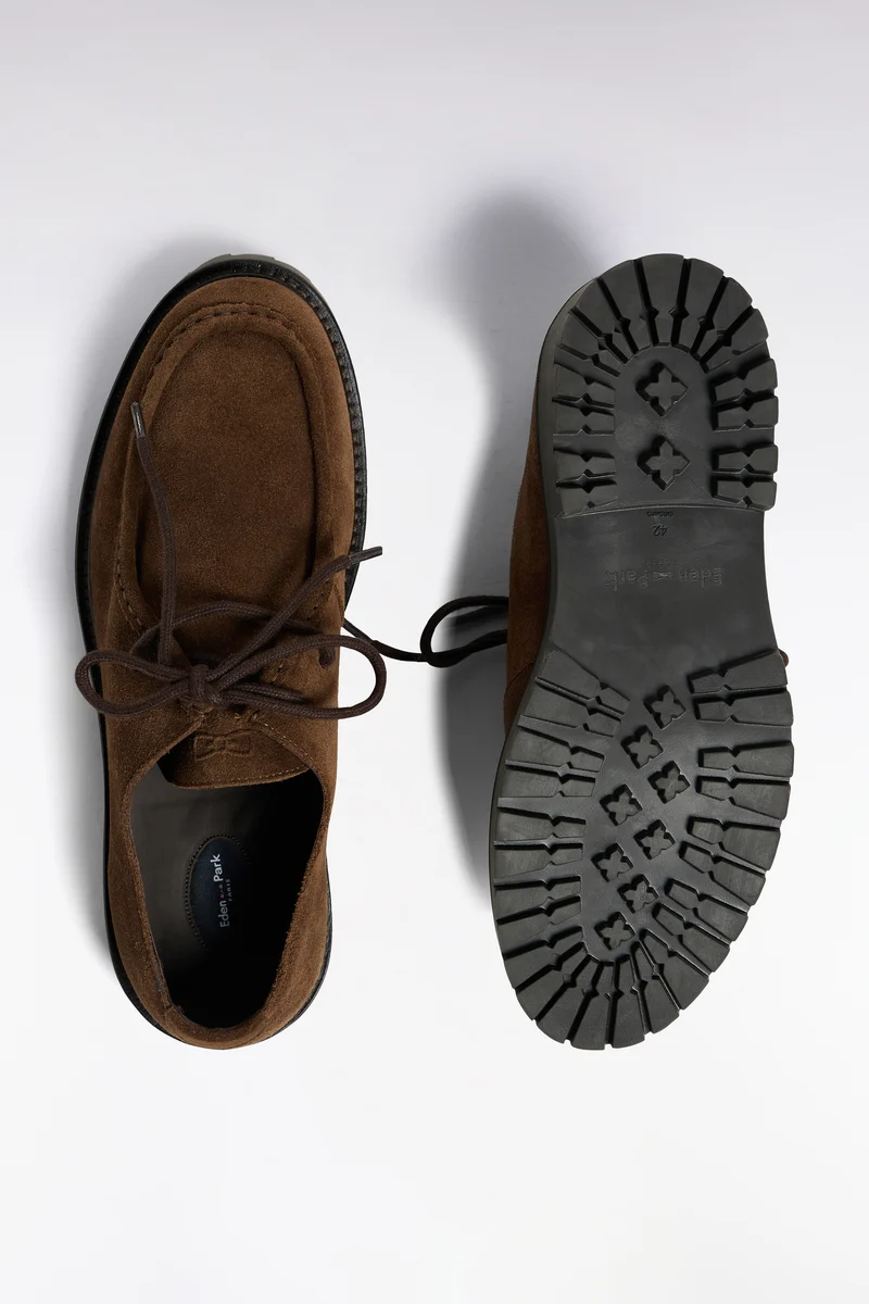 Derbies lacées en cuir suédé marron