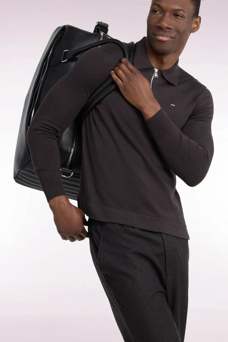 Pull à col polo zippé en coton et viscose marron coupe droite