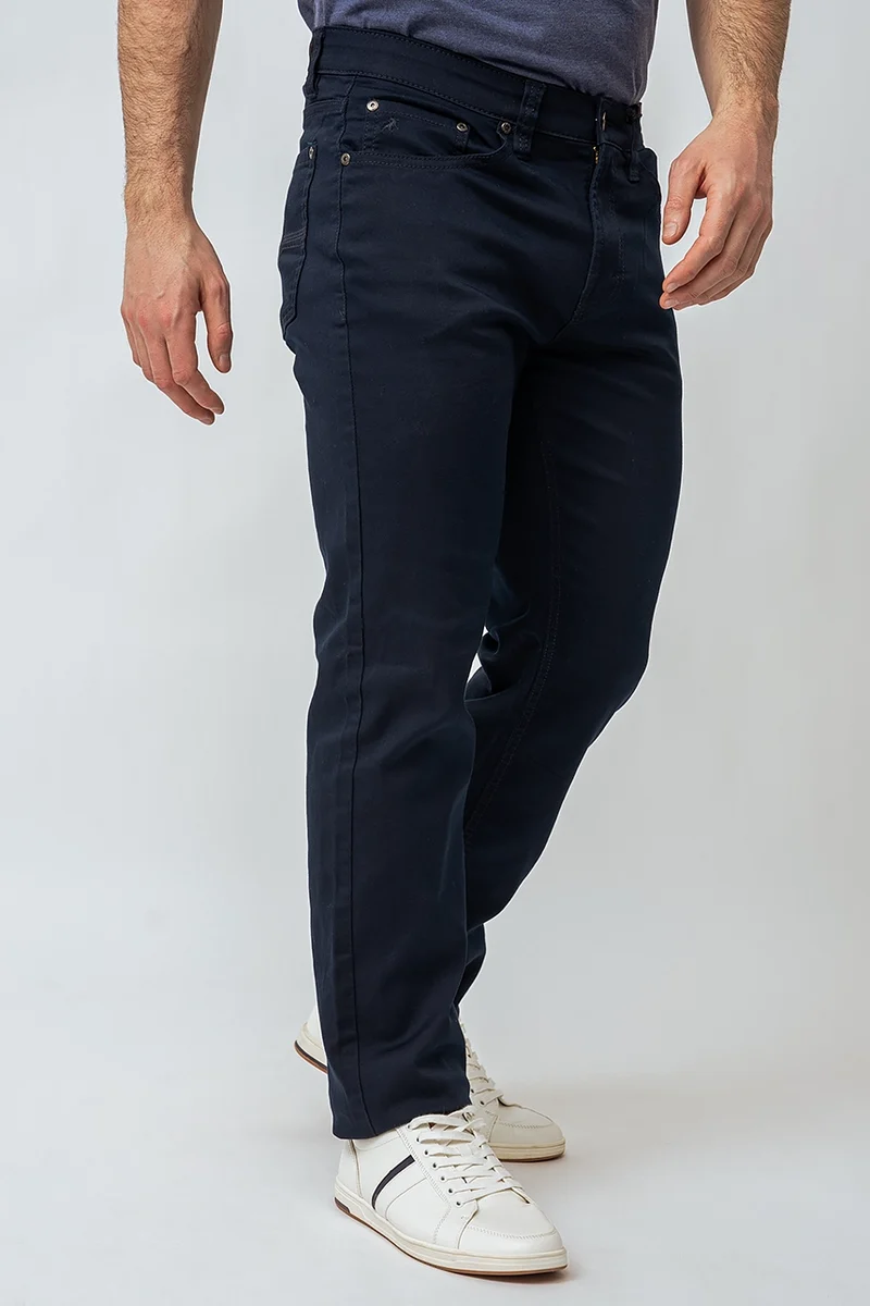 Le pantalon étroit extensible | Modèle Brad slim