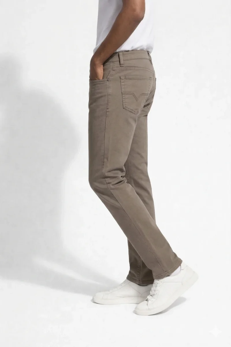Le pantalon étroit extensible | Modèle Brad slim