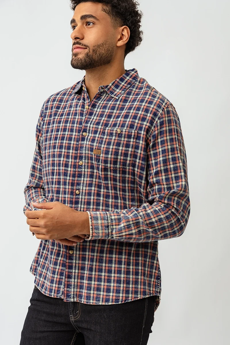 La chemise à carreaux