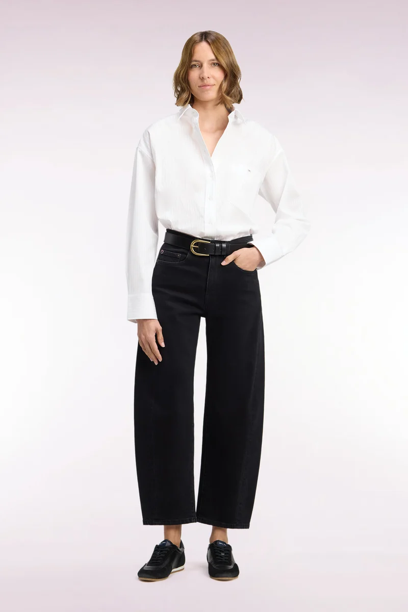 Jean en denim stretch gris foncé coupe barrel