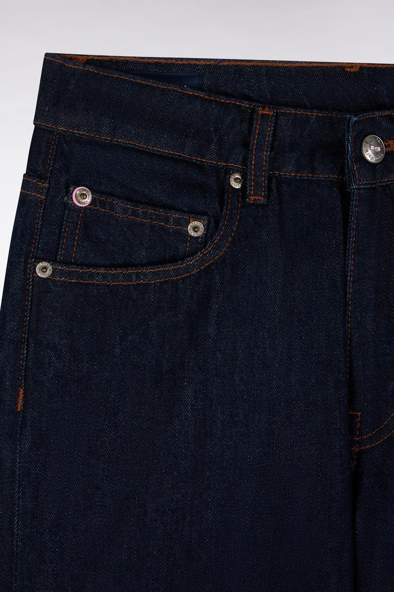 Jean en denim brut coupe regular mid-rise