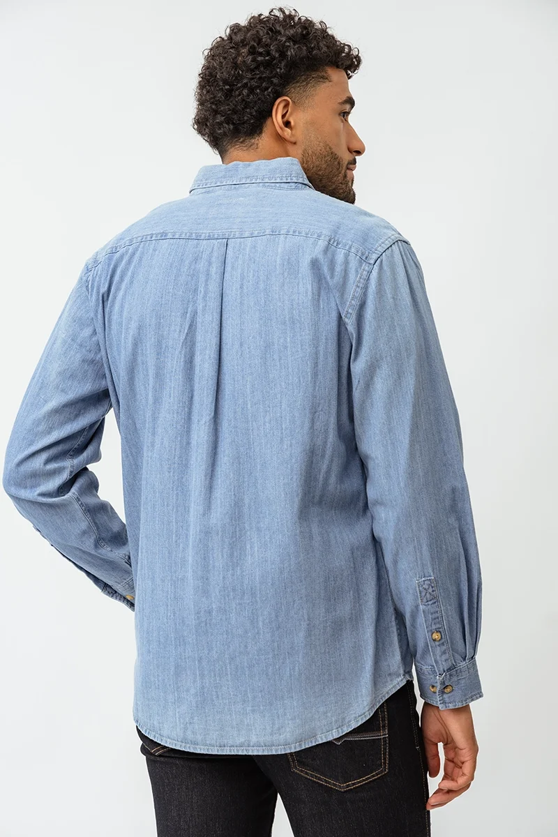La chemise en denim