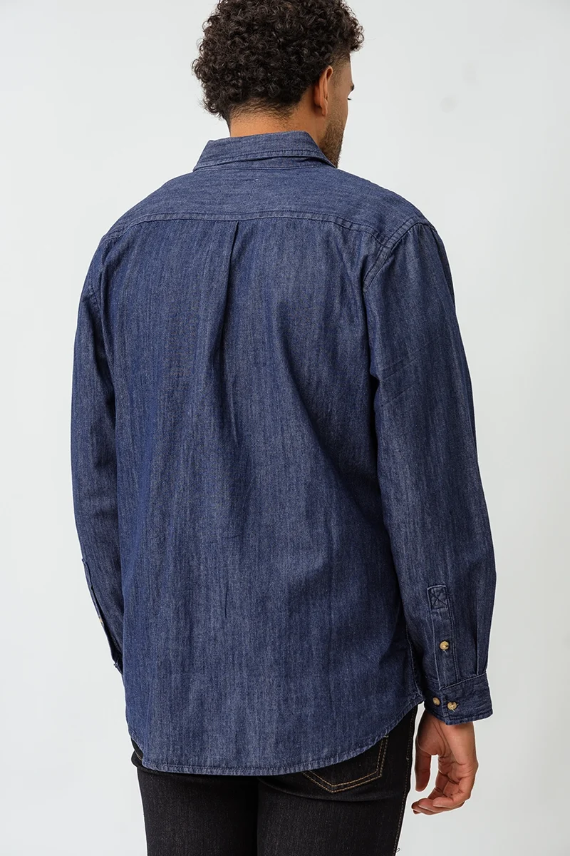 La chemise en denim