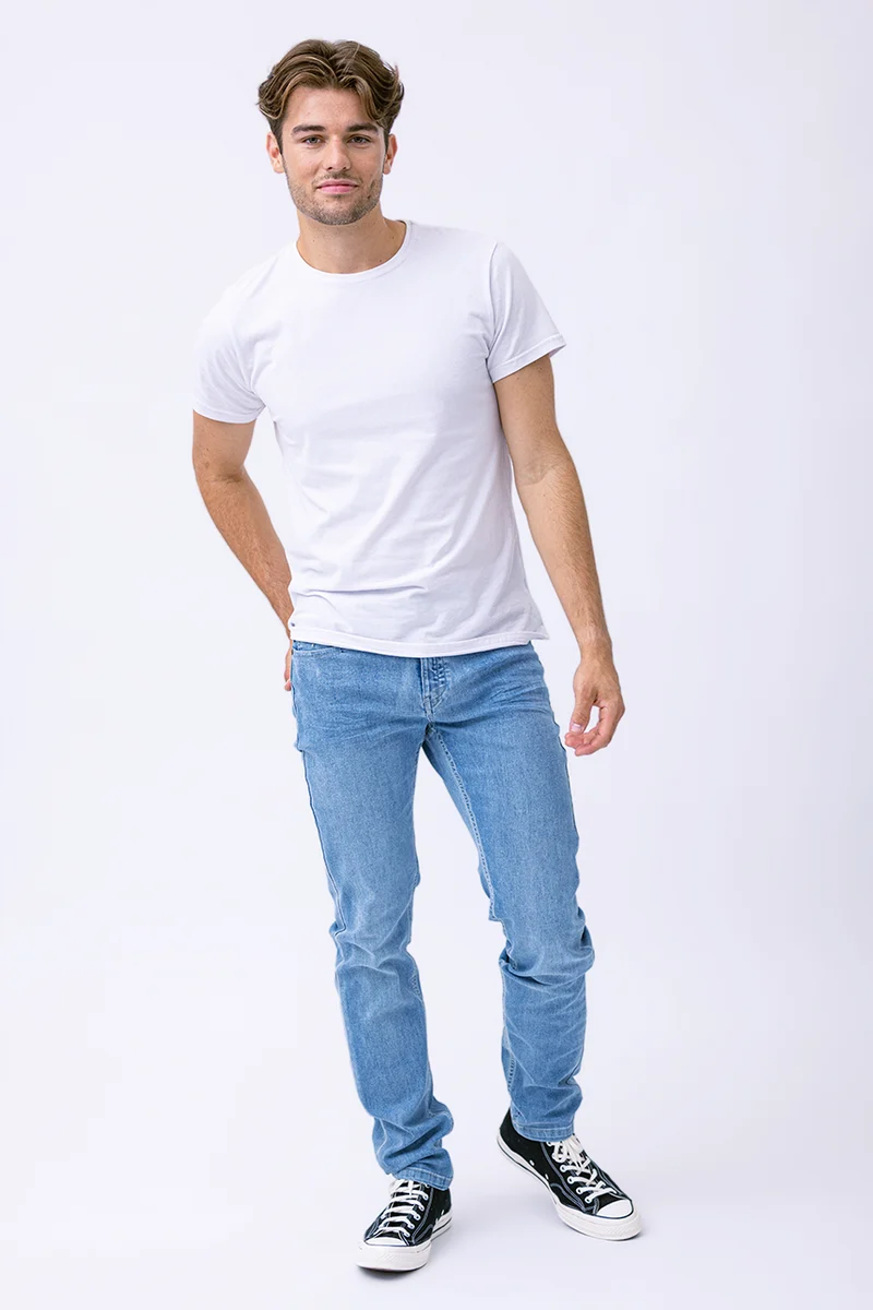 Le jeans étroit taille régulière | Modèle Gagnon