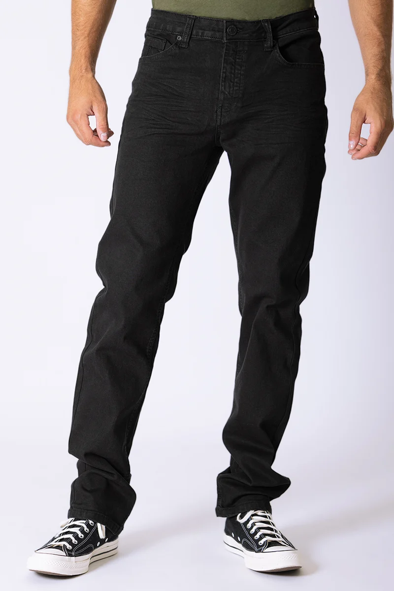Le pantalon droit coloré