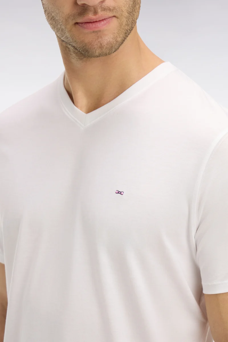 T-shirt blanc col V à manches courtes