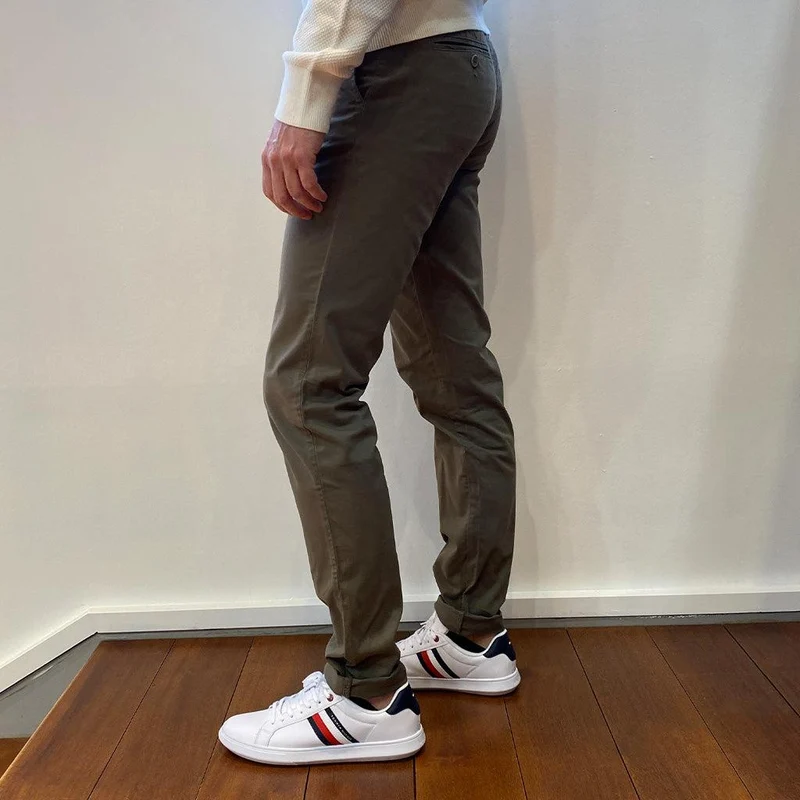 Pantalon chino Georgespaul kakî