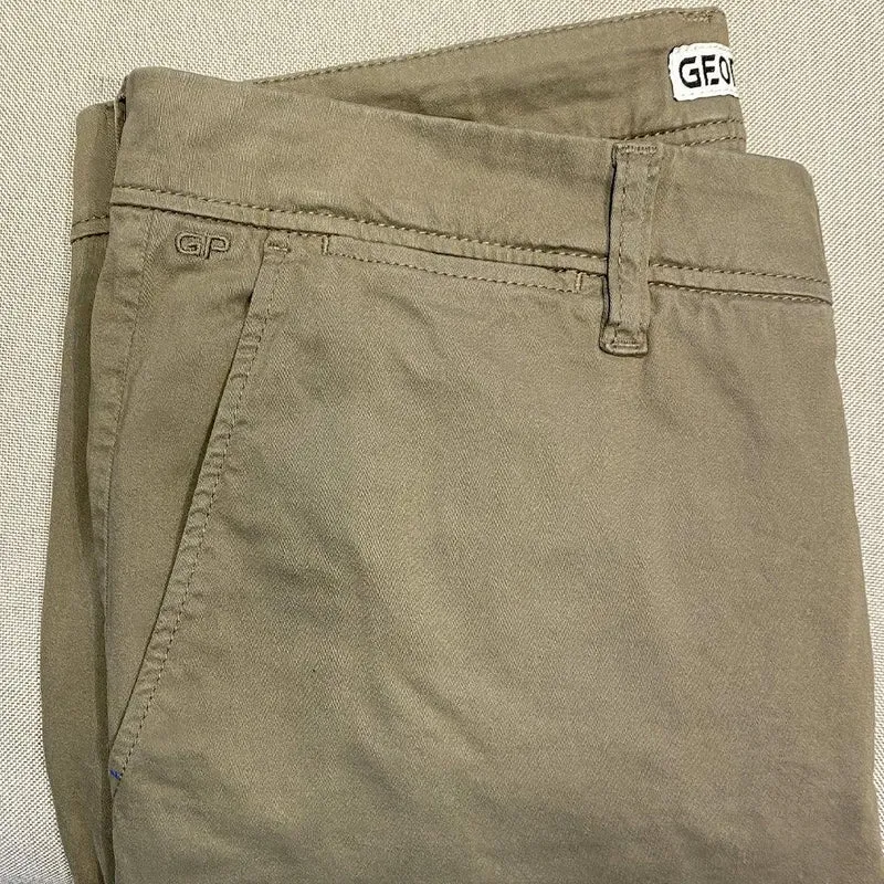 Pantalon chino Georgespaul kakî