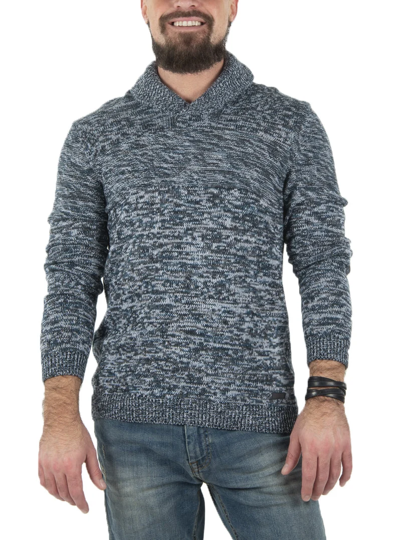 Le chandail en tricot col châle