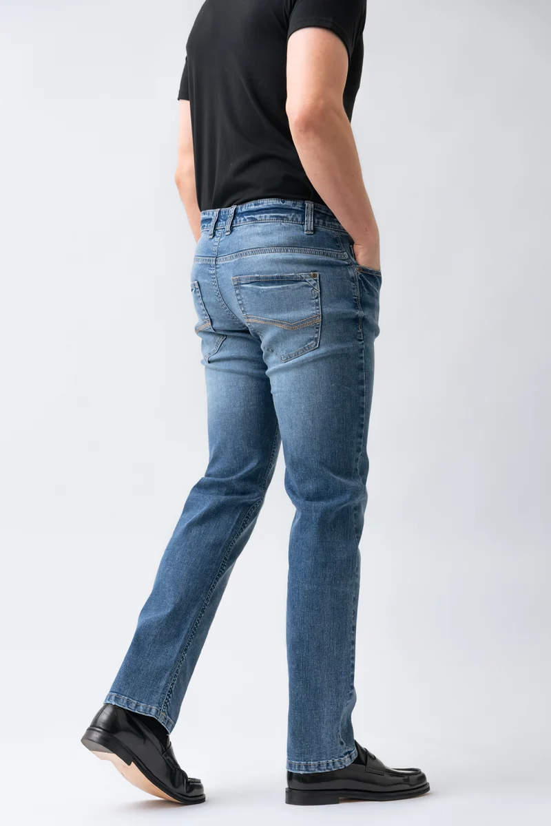 Le jeans droit | Modèle Tremblay