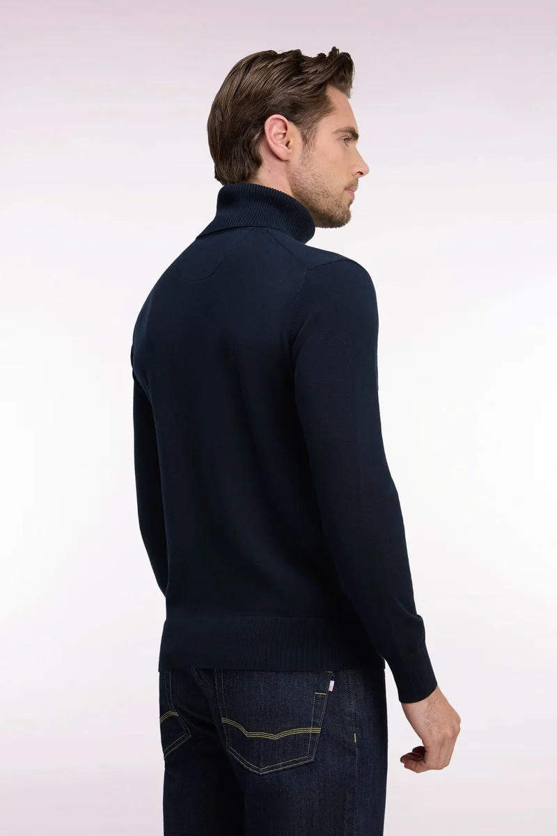 Pull à col roulé en coton et viscose marine coupe droite