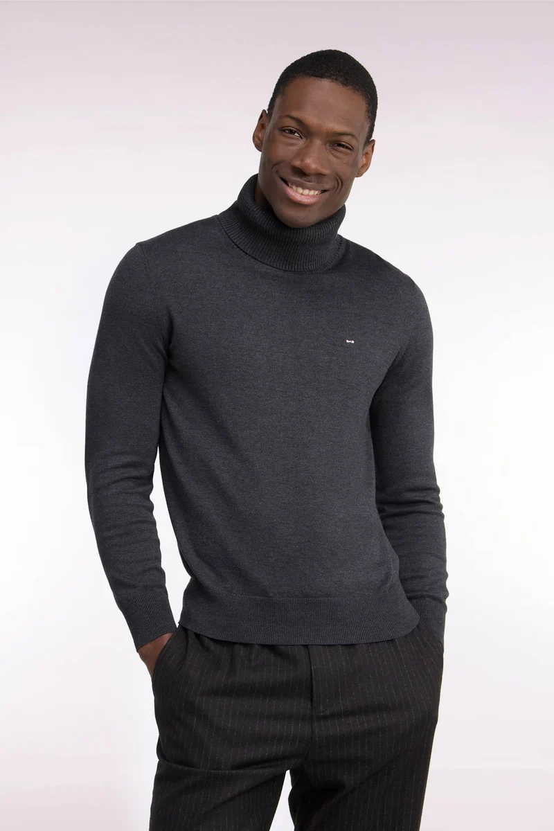 Pull à col roulé en coton et viscose gris foncé coupe droite
