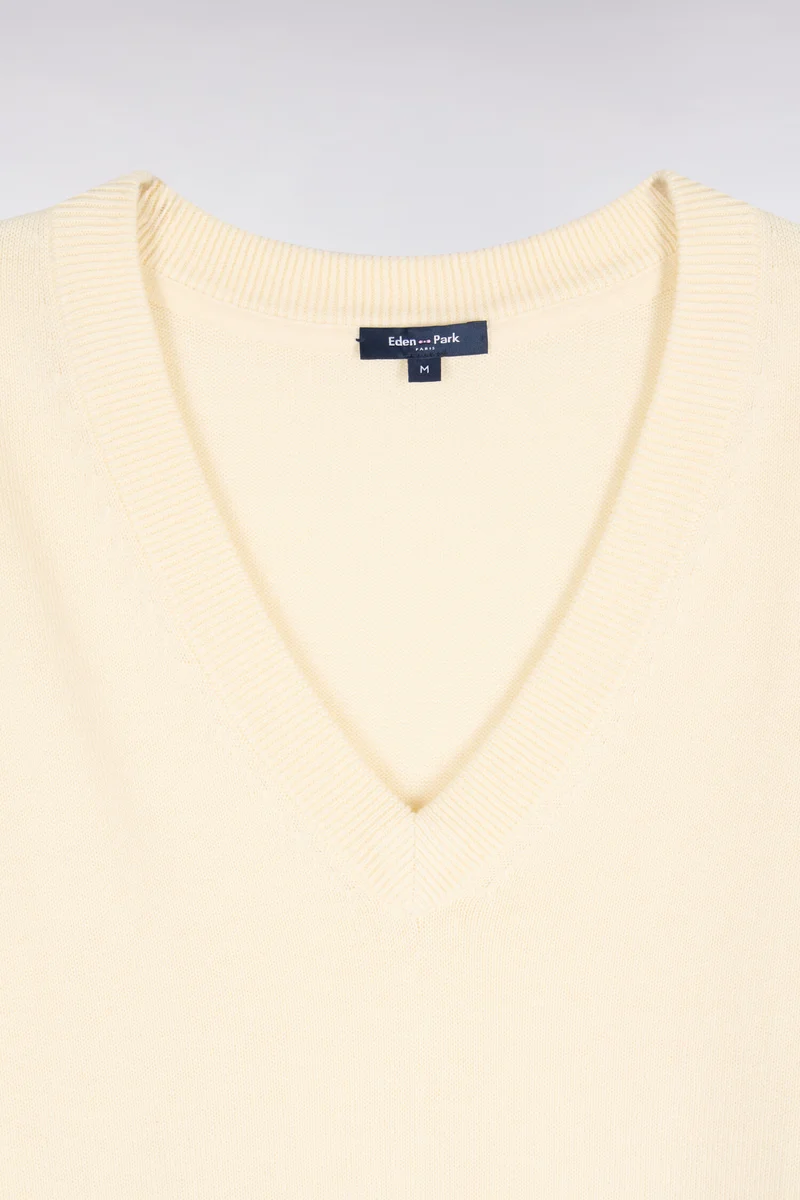 Pull col V en laine et coton écru coupe oversized