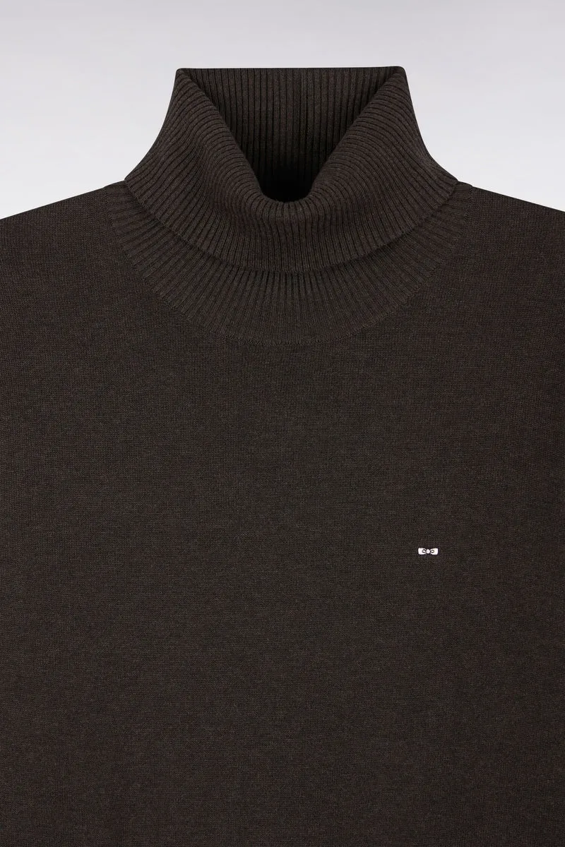 Pull à col roulé en coton et viscose marron coupe droite