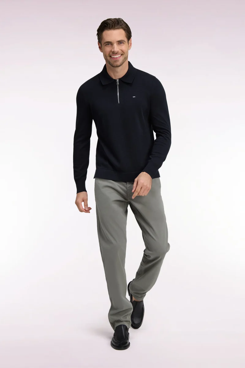 Pantalon chino sans plis en gabardine de coton stretch kaki clair