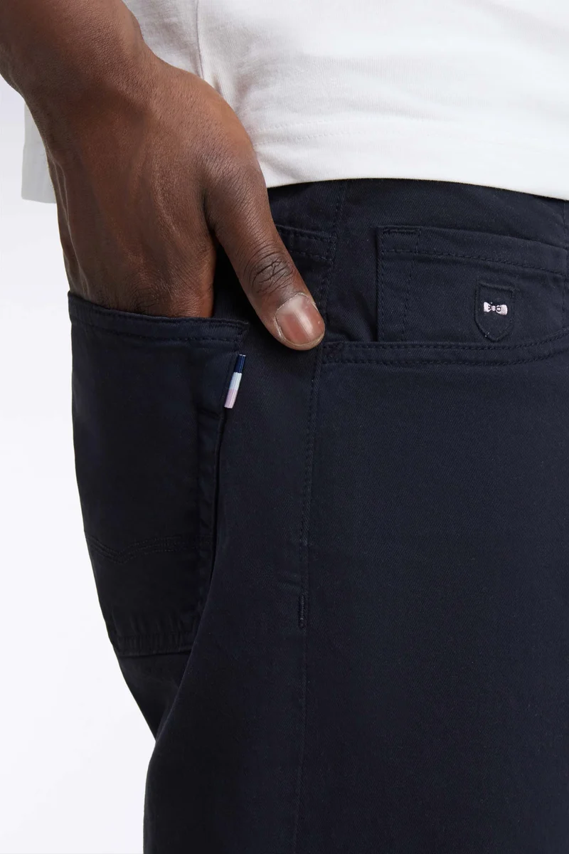 Pantalon 5 poches en toile de coton stretch marine coupe regular