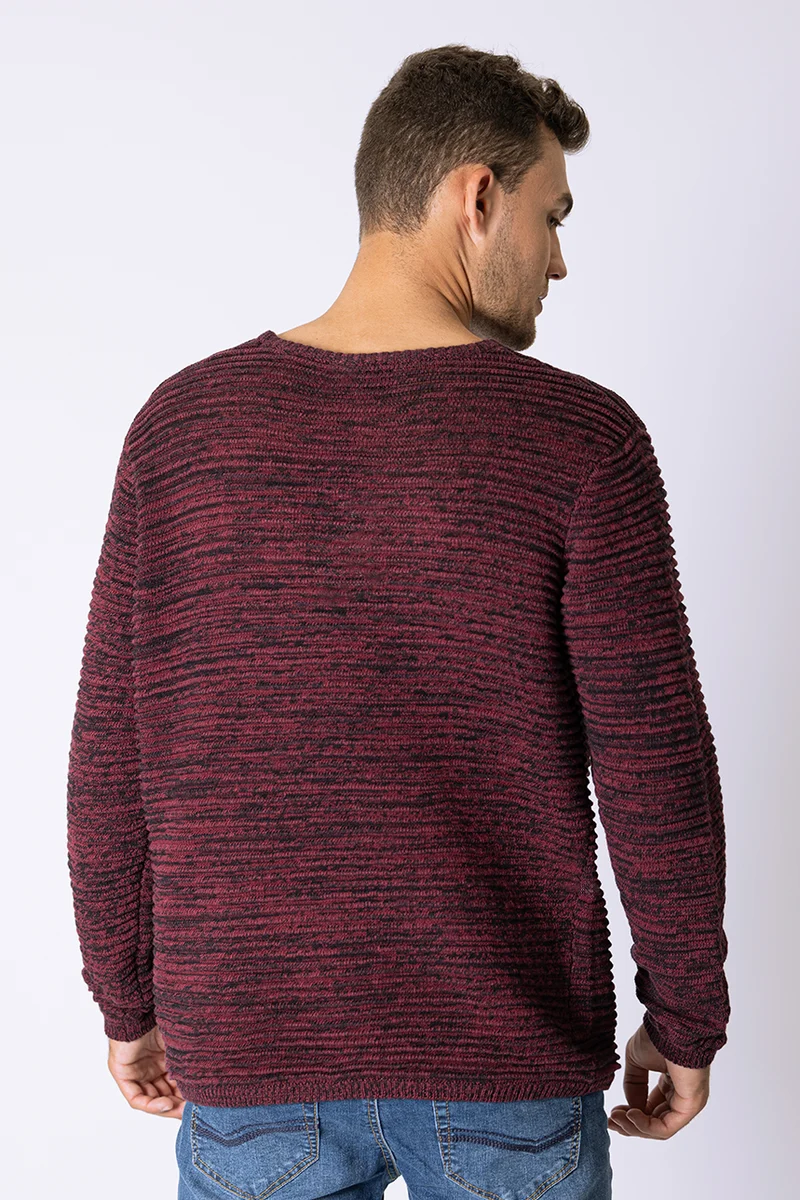 Le chandail en tricot texturé